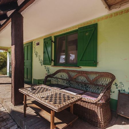Sobe Kod Baje - Baranjska Kuca Acomodação com café da manhã Karanac Exterior foto