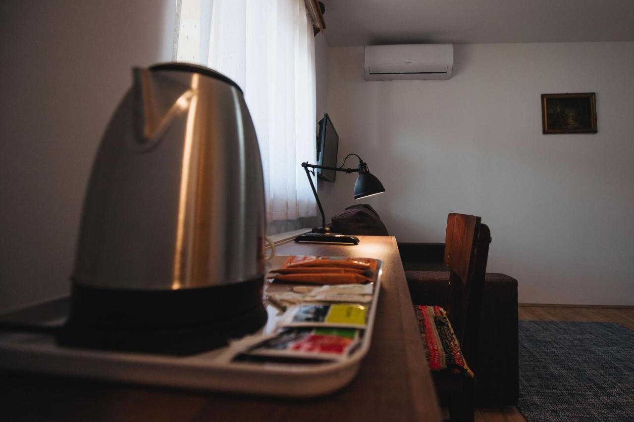 Sobe Kod Baje - Baranjska Kuca Acomodação com café da manhã Karanac Exterior foto