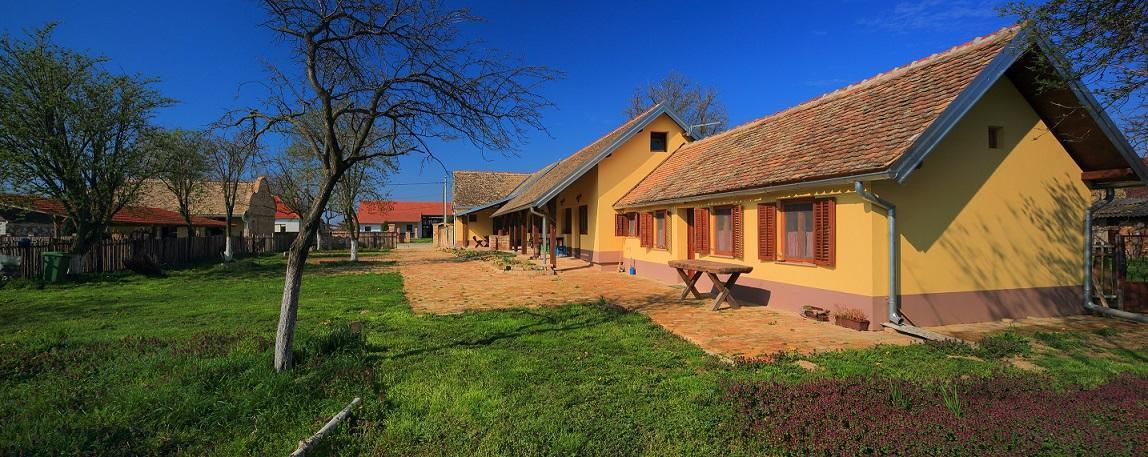 Sobe Kod Baje - Baranjska Kuca Acomodação com café da manhã Karanac Exterior foto